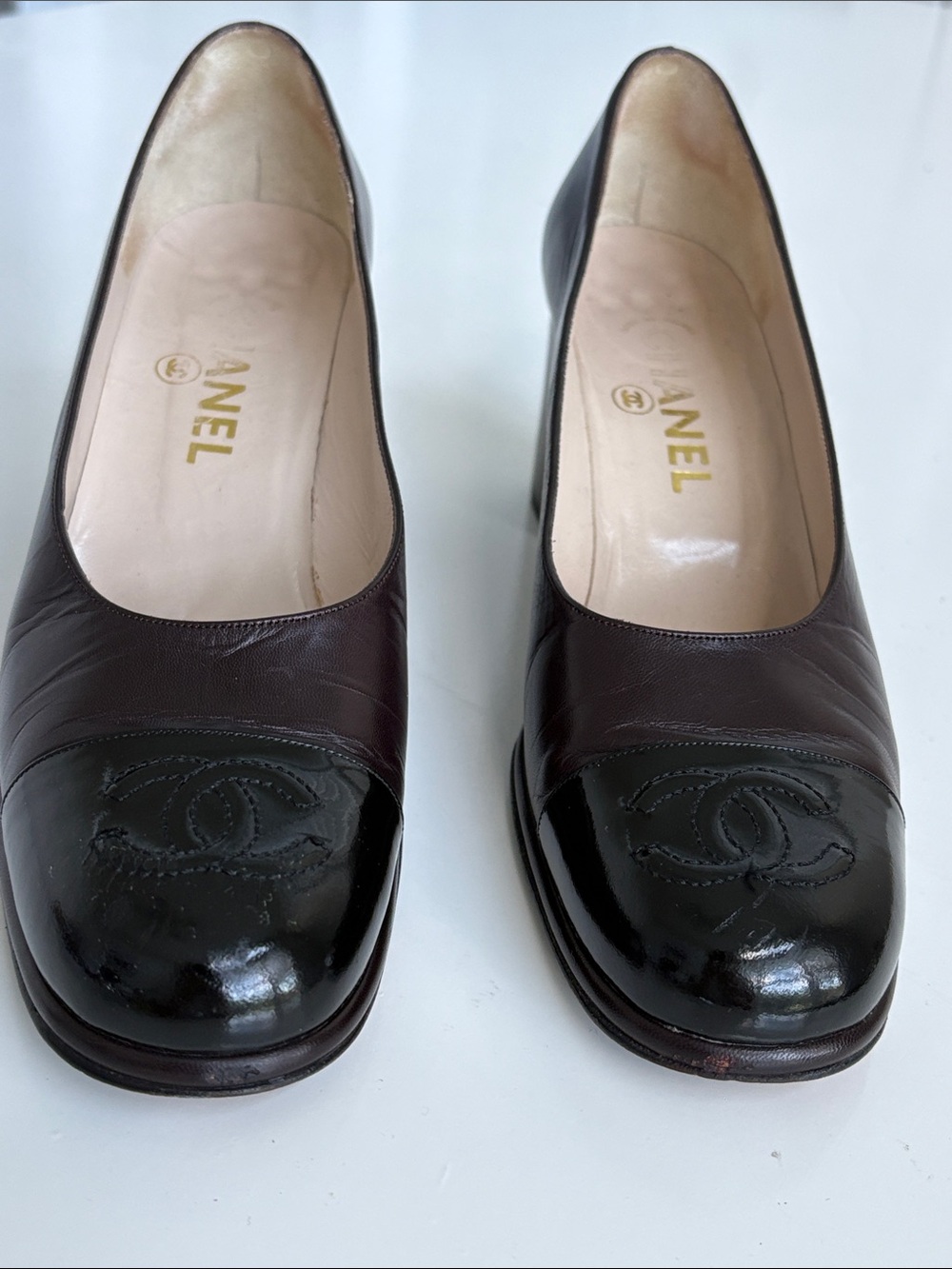 CHANEL Vintage Two-Tone Brown/Black Calfskin Pumps - mid 1990’s